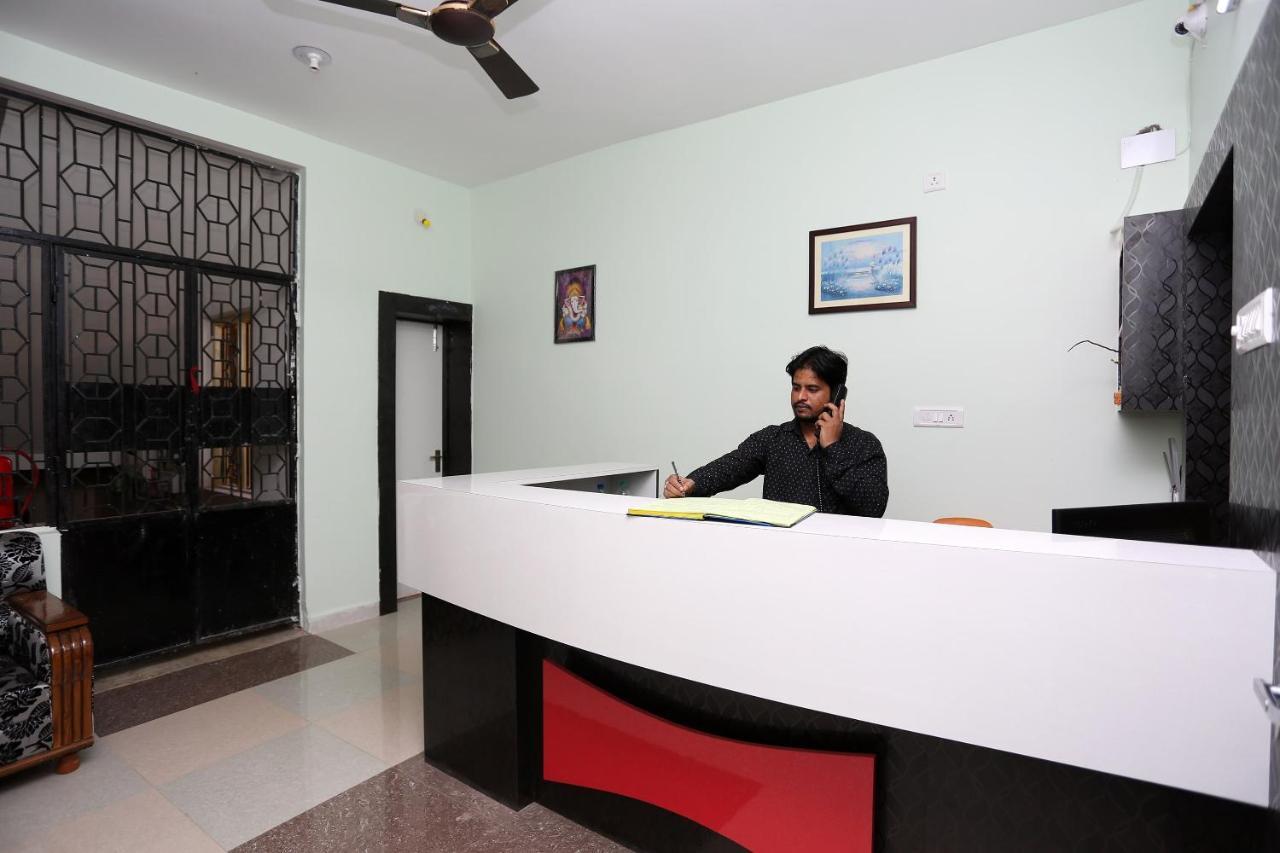 Oyo 24317 Aditya Guest House 3 Bhubaneswar Zewnętrze zdjęcie